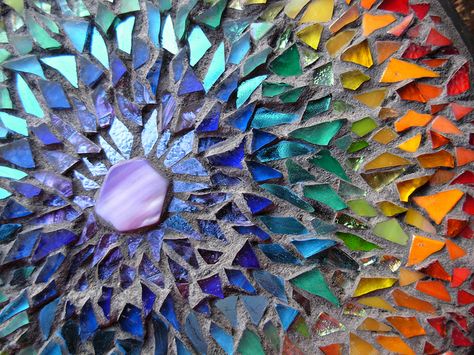 Beautiful Rainbow Mosaic Mandala by Margaret Almon -  glass on wood, mother of pearl center Flower Mosaic, Rainbow Mosaic, Mosaic Stepping Stones, Mosaic Inspiration, Mosaic Garden Art, Mosaic Stained, Mosaic Madness, Mosaic Flowers, Mosaic Garden