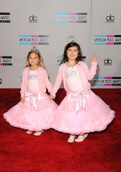 Sophia Grace and Rosie Hoco Dress Up Days, Sofia Grace And Rosie, 2 People Halloween Costumes, Halloween Duo Costumes, Rosie Mcclelland, Sophia Grace And Rosie, Sofia Grace, Duo Day, Outfits For Halloween