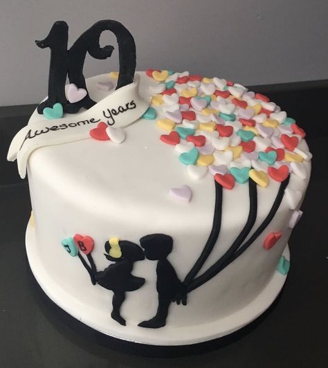 10th Anniversary Cake Ideas, Aniversary Cakes Ideas Simple, Anniversary Cake Ideas Simple Easy, 10 Anniversary Cake, Anniversary Fondant Cake, 10 Year Anniversary Cake, Wedding Anniversary Cake Design, 10th Anniversary Cake, Wedding Cake Bags