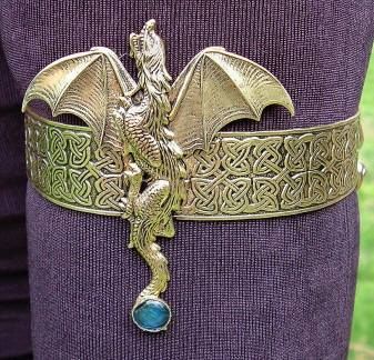 dragon armband Fairy Queen Crown, Upper Arm Bracelet, Crowns And Tiaras, Upper Arm Cuffs, Arm Bracelet, Goddess Crown, Diy Crown, Dragon Earrings, Arm Jewelry