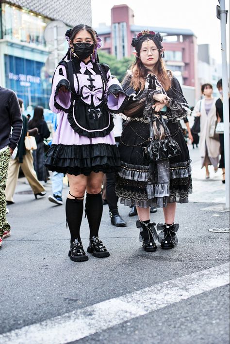 goth, lolita, tokyo, streetwear, street fashion, harajuku, cute, kawaii, outfit inspo, cosplay , japan fashion Goth Harajuku Street Styles, Gothic Harajuku Streetwear, Harakuju Fashion, Tokyo Streetwear, Harajuku Street Style, Goth Harajuku, Gothic Harajuku, Kawaii Outfit, Tokyo Street Fashion