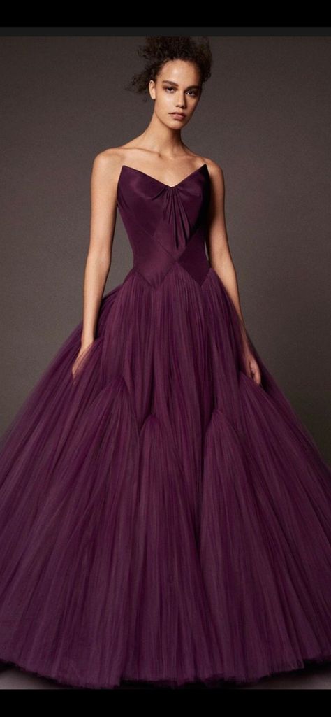 Zac Posen, Couture Gowns, Gorgeous Gowns, Elie Saab, Beautiful Gowns, Pre Fall, Just Amazing, Formal Gowns, Fancy Dresses