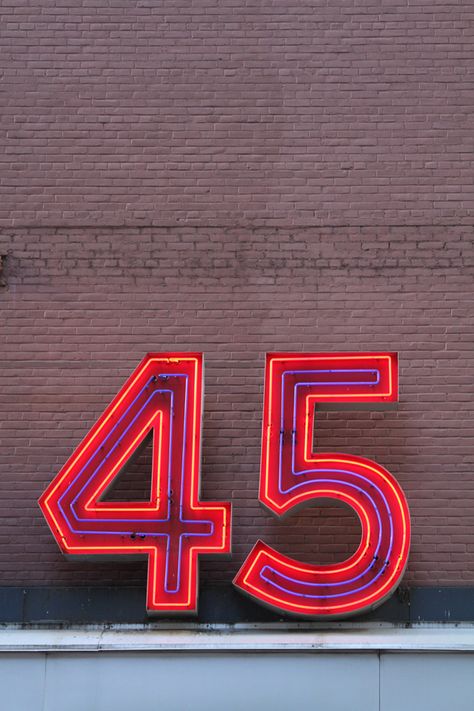 Numbers of New York feeldesain45 Wayfinding Signage, Types Of Lettering, Neon Art, 3d Logo, Environmental Graphics, Custom Neon, Typography Letters, Design Typography, Typography Inspiration