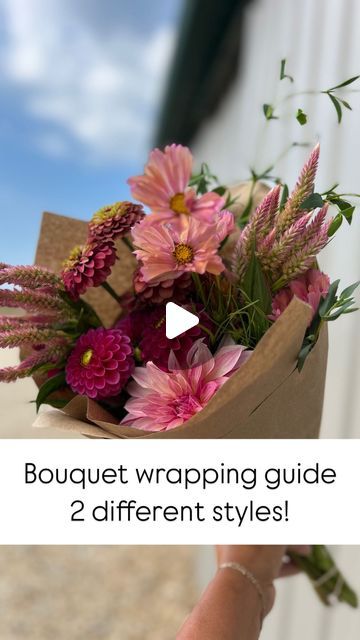 Lexi | Bokenkotter Blooms on Instagram: "Bouquet wrapping. There’s lots of methods, most of all I think a lot of us over complicate it. So. Here is 2 different methods that I think are foolproof & silly simple. Save for later! What do you think?! 💐⁣ .⁣ .⁣" Easy Bouquet Wrapping, How To Wrap A Bouquet, Bouquet Wrapping, Simple Flower Bouquet, Easy Wrap, Holiday Wrap, Custom Bouquet, Bouquet Wrap, How To Wrap Flowers