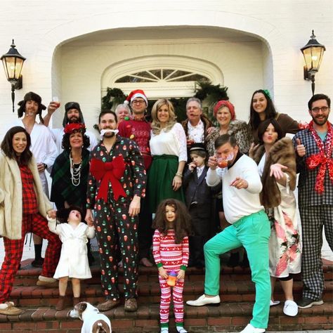 Griswold family Christmas 2018! Christmas Vacation Photo Ideas, Griswold Family Christmas Pictures, National Lampoons Christmas Vacation Halloween Costumes, Christmas Vacation Family Costumes, Griswold Family Christmas Costumes, Griswold Halloween Costume, Christmas Vacation Costumes Diy, National Lampoons Christmas Costume, Griswold Christmas Party Costumes