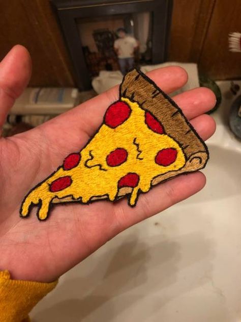 Pizza Embroidery, Mikey Tmnt, Embroidery Crafts, Rug Ideas, Pizza Slice, Embroidery Hoop Art, Embroidery Craft, Aesthetic Collage, Hoop Art