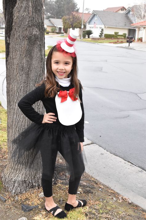 Dr Seuss Week Dress Up Kids, Dr Suess Costumes For Kids, Seuss Character Costumes Diy, Dress Like Dr Seuss Character Easy, Dr Seuss Dress Up, Dr Seuss Costume Ideas For Kids, Dr Seuss Character Costumes Diy Teacher, Dr Seuss Character Costumes Diy, Kids School Dress