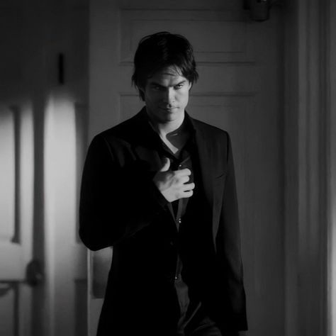 Damon Salvatore Black Suit, Damon Salvatore Suit, Ian Somerhalder Black And White, Damon Pfp, Damon Salvatore Outfits, Damon Aesthetic, Damon Salvatore Vampire, Ian Somerhalder Photoshoot, Shadow King