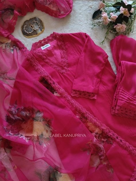 Elegant designer Kurta and Pant Set by Label Kanupriya Shop now on www.labelkanupriya.com Email us your queries on labelkanupriya@gmail.com #kurta #kurti #designerkurti #handwork #kurtapant #designer Organza Kurta Designs, Floral Organza Kurti Designs, Kurti Pant Set With Dupatta, Organza Kurti Designs, Organza Dupatta Suits, Suit Pic, Organza Kurti, Organza Kurta, Label Kanupriya