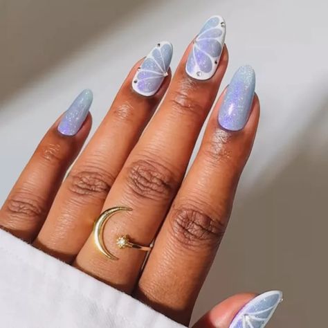 13 Periwinkle Nail Ideas to Try This Spring and Beyond Sparkly Nail Ideas, Sparkly Nail Designs, Periwinkle Nails, Chic Manicure, Sparkly Outfits, Retro Nails, Manicure Colors, Color Switch, Body Hair Removal