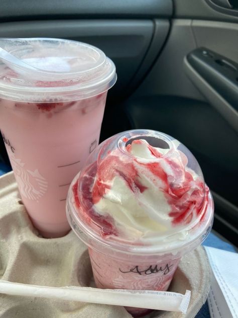 Kawa Starbucks, Summer Roberts, Starbucks Drinks Recipes, Milk Shakes, Starbucks Recipes, Think Food, Starbucks Drinks, Food Obsession, Cafe Food