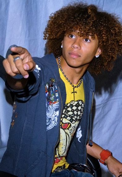 2000s Boys Fashion, 2000s Boys, Corbin Bleu, 90s Men, Black Men Street Fashion, Disney Boys, High School Musical, 90s Fashion, Boy Fashion