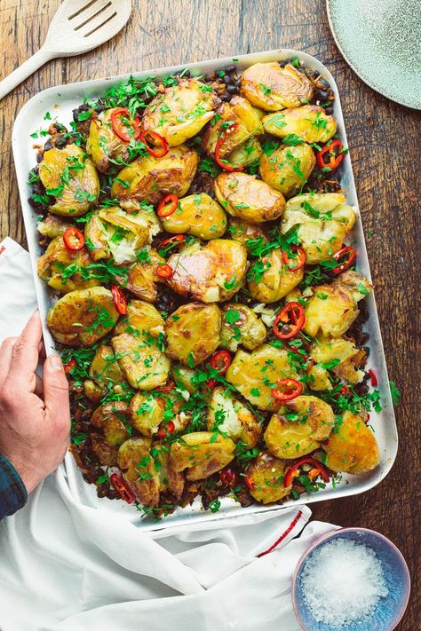 Crunchy Roast New Potatoes With Black Beans - So Crispy! Black Bean And Potato Recipes, Black Beans And Potatoes, Smashed New Potatoes, Making Roast Potatoes, Best Roast Potatoes, Crispy Smashed Potatoes, New Potatoes, Order Pizza, Easy Veggie