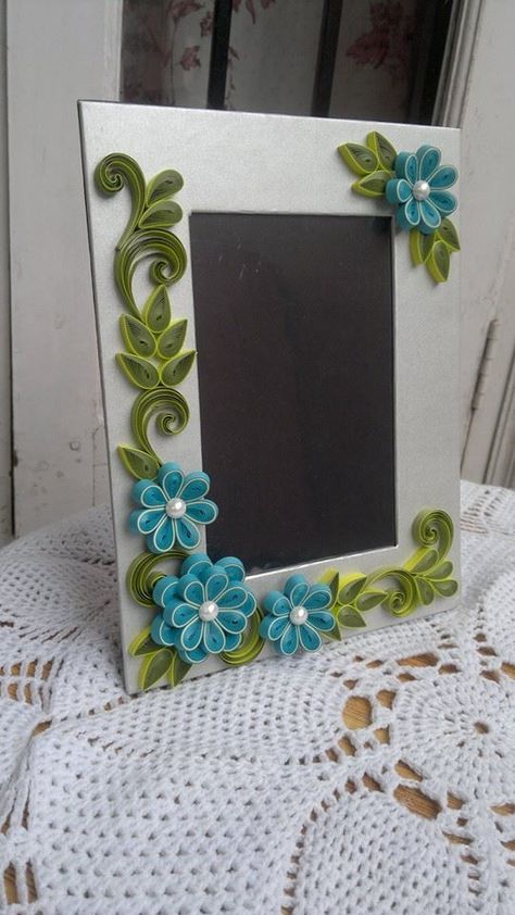 Quilling Photo Frames, Neli Quilling, Arte Quilling, Paper Quilling Flowers, Paper Quilling Cards, Paper Quilling Jewelry, Quilling Work, Paper Quilling Patterns, Quilled Creations