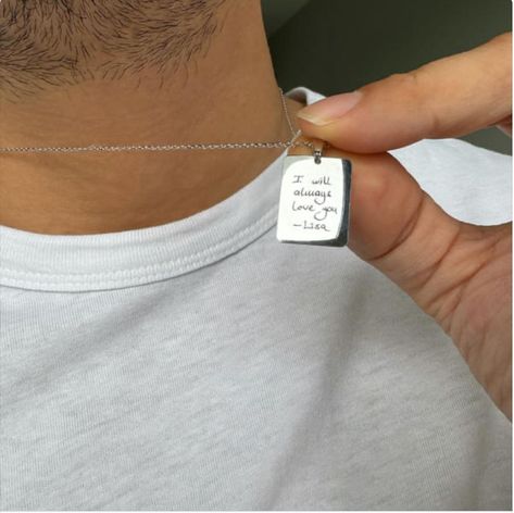 Good Bf Gifts, Man Necklace Aesthetic, Men Necklace Aesthetic, Boyfriend Necklace For Him, Bf Present Ideas, Boy Gifts Ideas, Christmas Present Ideas For Boyfriend, What To Get Your Boyfriend, Anniversary Ideas For Him