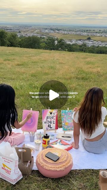 PATRICIA MONROY on Instagram: "follow @patriizzle for more inspo 💫 selfcare sunday = painting with bestfriends 🫶🏼 what’s yours?" Bored With Friends, Friend Ideas, What To Do When Bored, Summer Ideas, Summer 2024, Drawing Ideas, Stuff To Do, Self Care, Things To Do