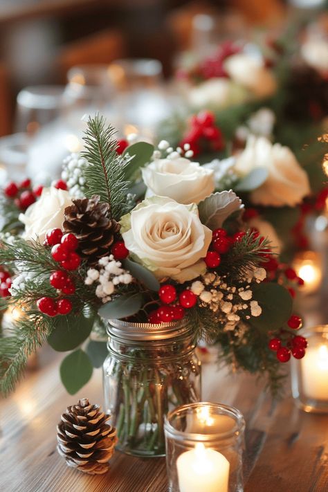 Christmas Wedding Centerpiece Cranberry Wedding Decor, Simple And Elegant Christmas Decor, Christmas Table Flower Arrangements, Xmas Table Settings Ideas, Christmas Floral Centerpieces, Elegant Christmas Table Settings, Simple Winter Wedding, Winter Wedding Themes, Elegant Christmas Wedding