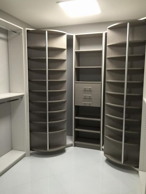 Spinning Closet, Organiser Son Dressing, Smart Closet, Corner Closet, Organization Closet, Walking Closet, Walk In Closet Design, Bedroom Organization, Closet Layout