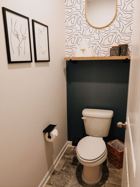 Water Closet Decor, Small Half Bathroom, Wc Decoration, Toilet Closet, Half Bathroom Decor, Toilet Room Decor, Small Toilet Room, Guest Toilet, Downstairs Toilet