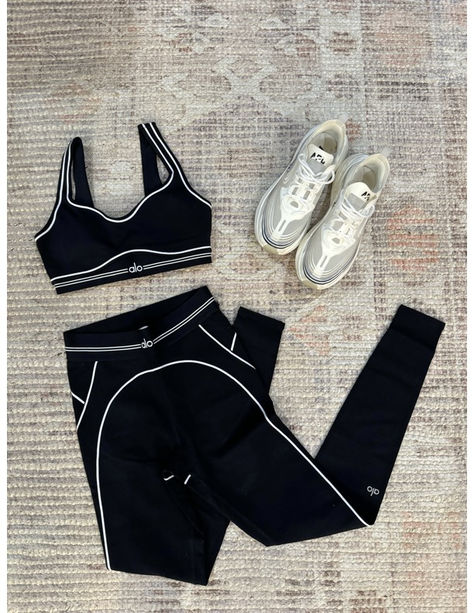 Start off your New Year's Resolution right by getting the perfect active wear. Wearing a good outfit to the gym is the perfect way to stay motived to tackle your fitness goals! We love Alo yoga! ALSO APLs are the best sneaker! Check out out LTK to get these items :) Alo Fits, Alo Outfit, Airbrush Heart, Alo Yoga Outfit, Ootd Gym, Best Sneaker, Heart Throb, New Year's Resolution, Workout Fits