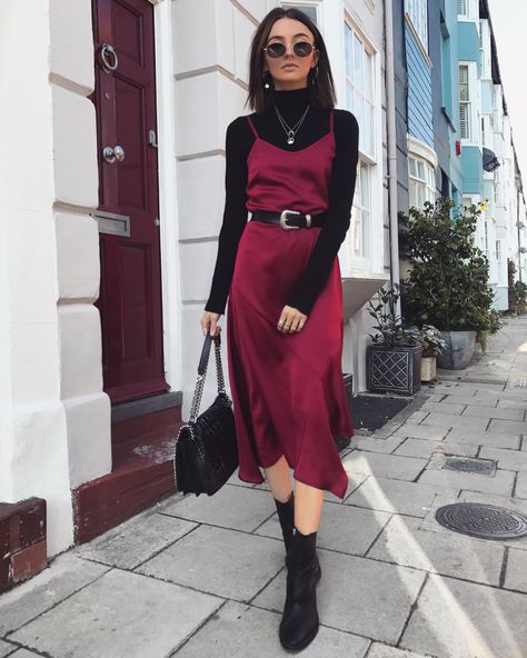 Slip Dress Winter, Slip Dress Outfit Winter, How To Style A Slip Dress, Slip Dress Outfit, Velvet Slip Dress, Red Slip Dress, Trendy Outfits Winter, Winter Dress Outfits, Silk Outfit