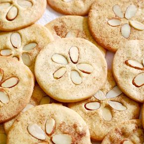 Nautical Party Theme, Sand Dollar Cookies, Cookies Cinnamon, Ocean Baby Showers, Beach Baby Showers, Mermaid Stuff, Nautical Themed Party, Beach Bridal Showers, Nautical Party