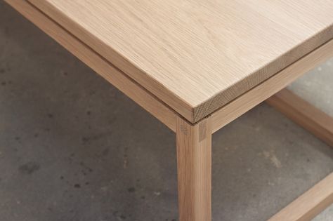 oak coffee table Joinery Details, Oak Coffee Table, Table Diy, Wood Furniture Diy, Oak Table, Custom Made Furniture, Furniture Details, Fine Furniture, Wood Design