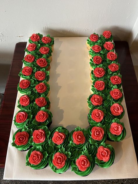 Kentucky Derby Wedding Shower, Kentucky Derby Fundraiser, Kentucky Derby Birthday Party, Kentucky Derby Birthday, Kentucky Derby Decorations, Kentucky Derby Food, Kentucky Derby Theme, Kentucky Derby Themed Party, Derby Party Food