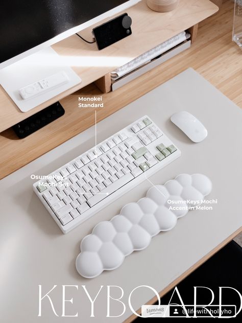 Mechanical Keyboard Desk Setup, Mechanical Keyboard Aesthetic, Mechanic Keyboard, Keyboards Aesthetic, Aesthetic Devices, Keyboard Setup, Room Necessities, White Keyboard, Keyboard A