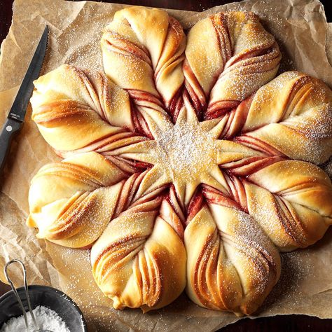 Christmas Star Twisted Bread Twisted Bread, Star Bread, Pembuat Roti, Holiday Bread, Salem Oregon, Yeast Bread, Easy Bread Recipes, Sweet Bread, Christmas Cooking