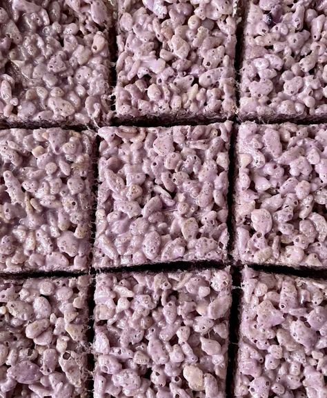 These four-ingredient ube rice krispie treats are chewy, addictive, and take only ten minutes to make. Trust me, you'll love them. Brown Butter Rice Krispie Treats, Brown Butter Rice, Puffed Rice Cereal, Butter Mochi, Christina Tosi, Cookie Brownie Bars, Puffed Rice, Butter Rice, How To Make Brown