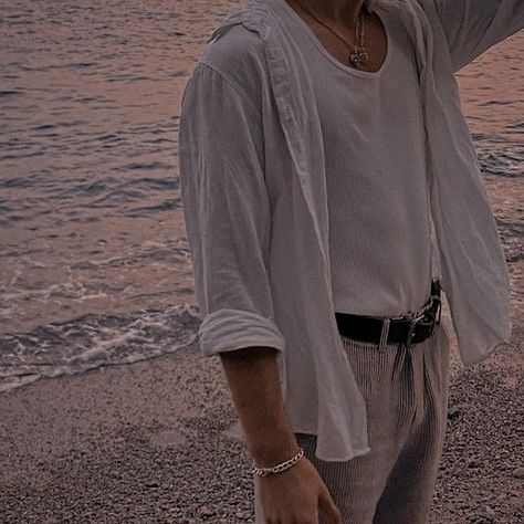 Male Beach Outfit, Beach Bum Aesthetic, Arthur Dayne, Carrier Pigeon, Country Romance, Midnight City, Emily Henry, Beach Read, Dalian