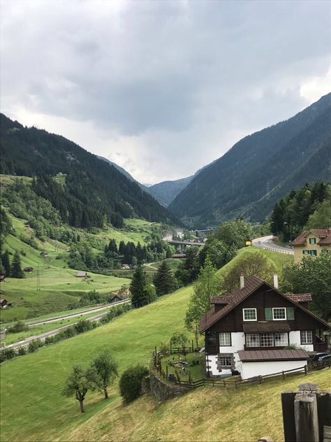 Homes In Mountains, House In The Mountains Aesthetic, Mountain House Aesthetic, Love And Other Words Aesthetic, Houses On Hills, Living In Mountains, Macy Sorensen, Mountain Homes Exterior, House On Mountain