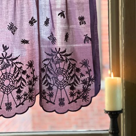 Gothic Bedding and Home Decor - Dark Glamor by Sin in Linen Folky Home Decor, Whismgothic Room Decor, Goth Vintage Decor, Purple Autumn Decor, Witchy Themed Bedroom, Whimsical Goth Kitchen, Purple Goth Decor, Subtle Goth Decor, Soft Goth Decor