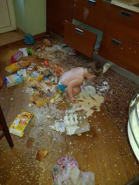 Messy Kids, Funny Pictures With Captions, Foto Baby, Funny Babies, Videos Funny, Funny Kids, Funny Photos, Funny Images