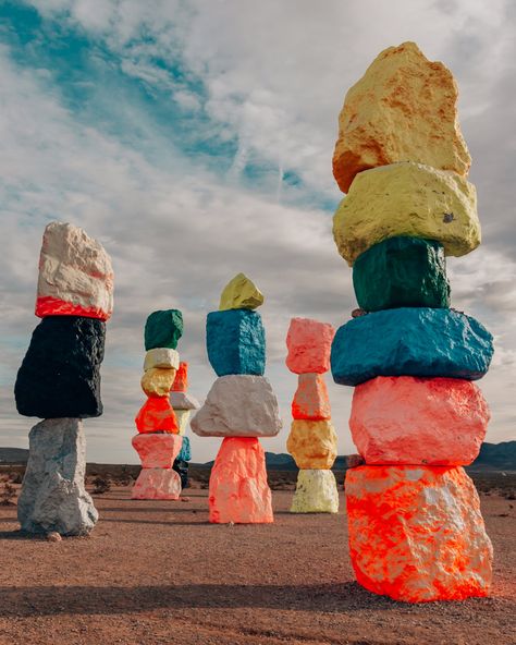 Seven Magic Mountains, Las Vegas Boulevard, Neon Museum, Mountain Park, Valley Of Fire, Mountain Photos, 2d Design, Mountain Sunset, Vegas Trip