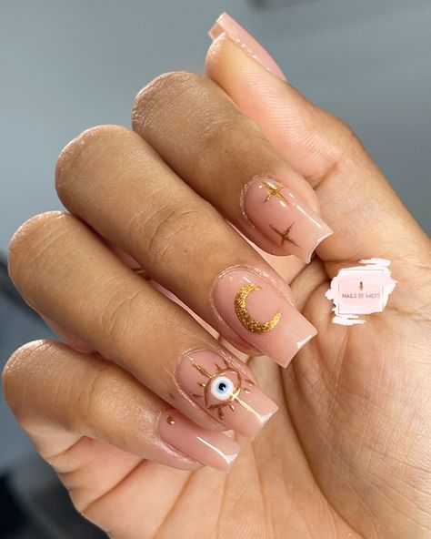 Nails With The Evil Eye, Chrome Nails With Evil Eye, Nail Inspo Spiritual, Protection Nail Art, Spiritual Nail Ideas, Coffin Evil Eye Nails, Evil Eye Nails Design Short, Gold And Evil Eye Nails, Ojo Nails Art