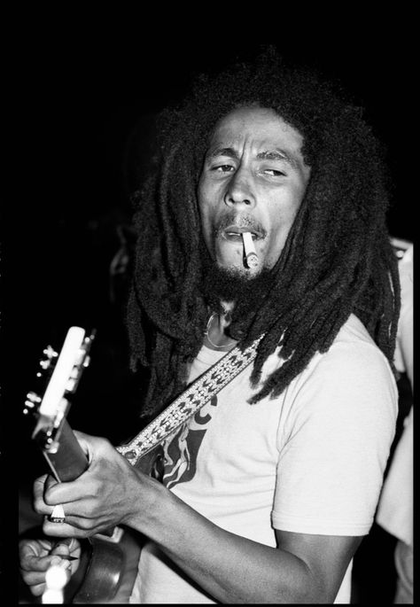 Bob Marley Bob Marley Poster, Bob Marley Legend, Bob Marley Pictures, 20th Century Music, Bob Marley Art, Robert Nesta, Nesta Marley, The Wailers, Puff And Pass