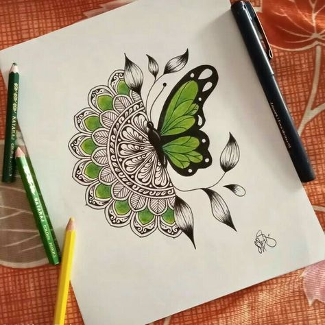 Creative Drawing Ideas Sketches Doodles, Mandala Art With Butterfly, Mandala Sketch Simple Easy, Mandala Art Ideas Creative Easy, Mandal Arts Creative Easy, Aesthetic Mandala Art With Quotes, Mandla Mandela Art, Simple Pencil Drawings Easy, Unique Mandala Drawing Creative