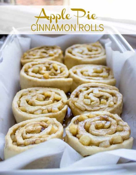 Apple Pie Cinnamon Rolls, Cinnamon Rolls With Cream Cheese, Cinnamon Rolls With Cream, Apple Recipes Healthy, Baked Apple Recipes, Coconut Dessert, Apple Recipes Easy, Apple Dessert Recipes, Brownie Desserts