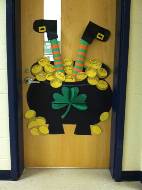 Happy St. Patrick's day class door San Patrick Day, March Crafts, Class Door, Dr. Seuss, School Door Decorations, San Patrick, Teacher Doors, School Doors, St Patrick's Day Decorations