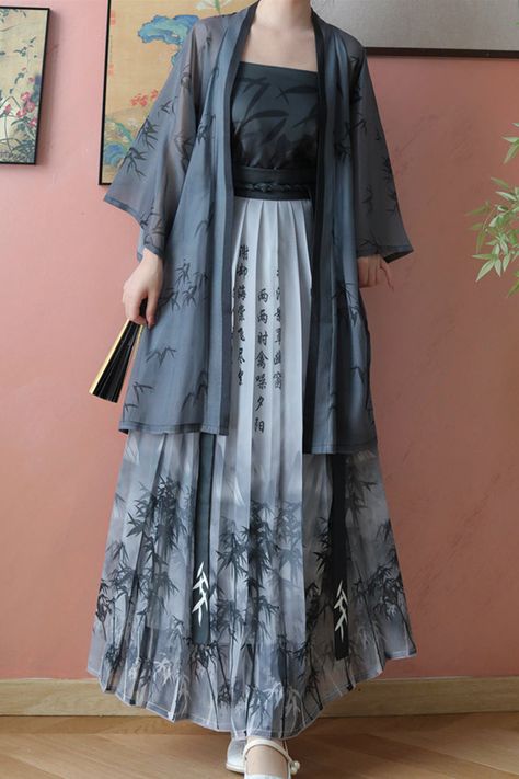 Process Time: Could be shipped out in 1-3 working days. Fabric: Polyester, Cotton Feature: Print Style: Classic, Chinese Style Clothing Type: Dress Include: Skirt*1 + Lining*1 + Shawl*1(Any of the accessory is not included.) Size (IN) Bust Dress Length S 33.46 35.43 M 35.43 37.01 L 37.40 38.19 XL 39.37 38.98 Size (CM) Bust Dress Length S 85 90 M 90 94 L 95 97 XL 100 99 1920s China Fashion, Hanfu Style Dress, Casual Hanfu Outfits, Traditional Japanese Clothing Woman, Wizard101 Aesthetic, Japanese Clothing Style, Chinese Clothing Modern, Handwriting Print, Wizard 101