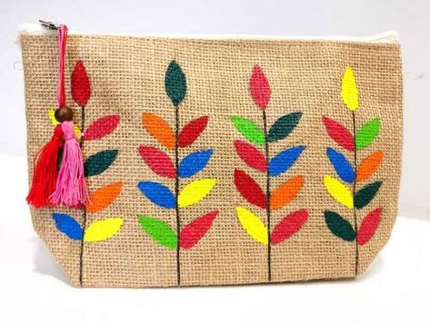 Jute Bags Design Handmade Painting, Jute Painting Ideas, Jute Bag Designs Ideas, Painting On Jute Bags, Jute Bags Ideas, Jute Bags Design Handmade, Jute Bag Painting Ideas, Hand Painted Bags, Hand Bags Ideas