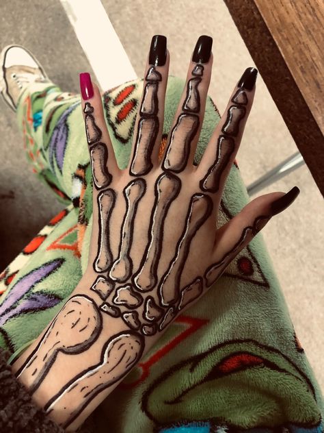 Skeleton hand, art, trend Bone Tattoo On Hand, Skelly Hand Tutorial, Scelotin Hand, Skelly Hand, Scelotin Hand Drawing, Skull Hand Drawing, Skeleton Drawn On Hand, Bone Hand, Hand Drawings On Hand With Pen