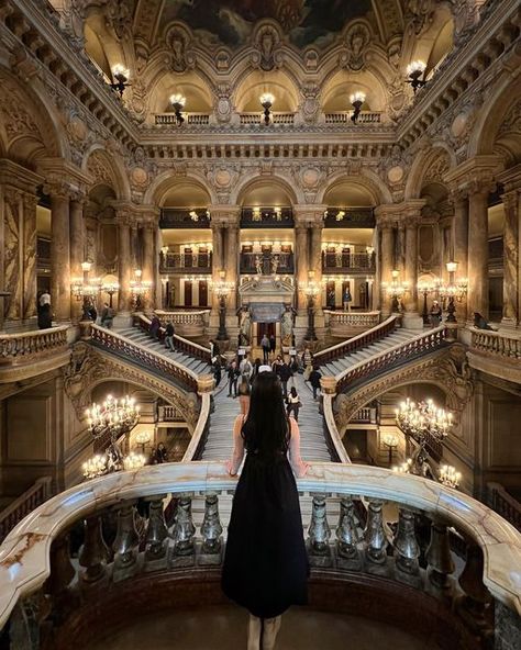 Palais Garnier Ballet, Opera Garnier Paris Photoshoot, Palais Garnier Photoshoot, Opera Garnier Paris Outfit, Opera House Outfit, Opera House Aesthetic, Opera Pictures, Opera Outfit, Opera Night