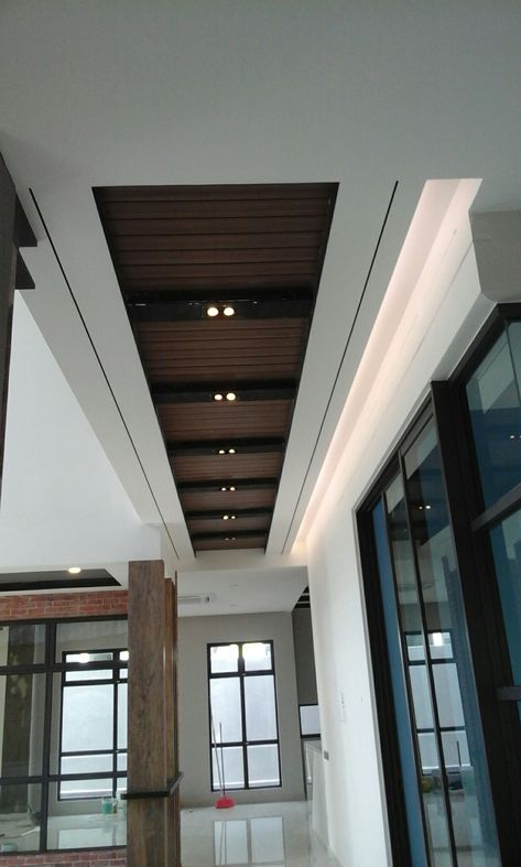 Foyer False Ceiling Design, Balcony Pop Ceiling Design, Balcony False Ceiling Designs, Passage False Ceiling Design, Simple Sealing Design Roof, Passage Ceiling Design, Passage Ceiling, Passage Design, Gallery Corridor