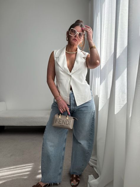 WHITE OUTFITS FOR SUMMER http://www.juliamarieb.com/2024/04/01/white-outfits:-spring-outfits/ Summer Chic Outfit, Outfit Informal, Outfit Verano, Work Outfit Office, Outfits For Summer, Casual Glam, Atlanta Fashion, Friday Outfit, Cute Lazy Outfits