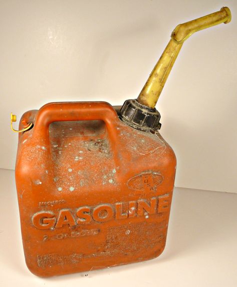 Old-Style-Vented-Gas-Can...similar to one we own...good image for distressing what we own Road Animation, Prop Reference, Gas Canister, Still Life Sketch, Good Image, Eternal Return, Life Sketch, Apple Season, Gas Cans