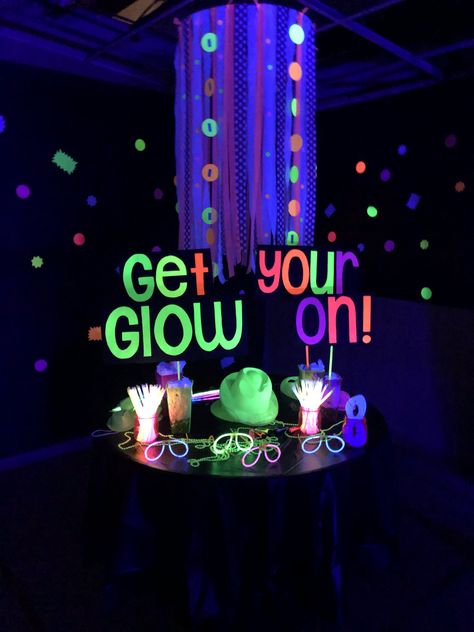 Backyard Neon Party, Glow Party Entrance, Neon Hoco Theme, Neon Pool Party Ideas Birthday, Glow In The Dark Party Invitations, Glow Bar Party Ideas, Glow Party Activities, Neon Dance Party Decorations, Sweet 16 Neon Party Ideas