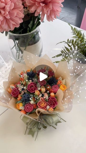 Diy Cupcake Bouquet Tutorials, Flower Bouquet Cake Ideas, How To Make A Cupcake Bouquet Tutorials, 7 Cupcake Bouquet, 12 Cupcake Bouquet, Wedding Cupcake Bouquet Centerpieces, Bouquet Of Cupcake Flowers, Bouquet Of Flowers Cake, Cupcake Floral Bouquet